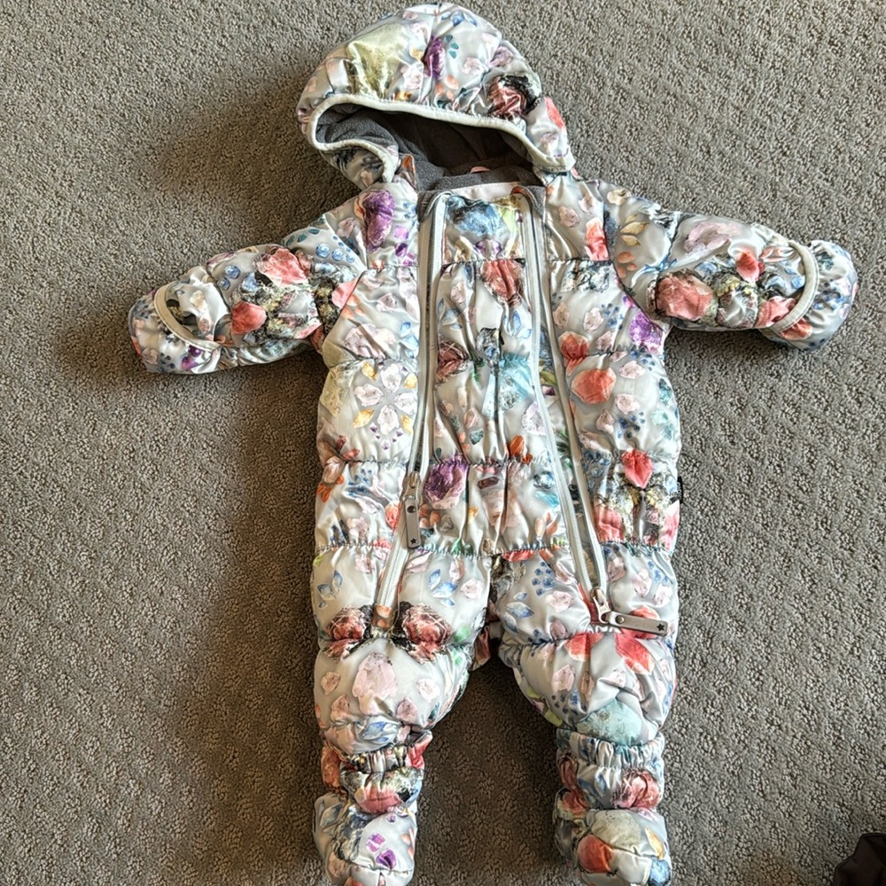 Molo hebe snowsuit 3-6 months